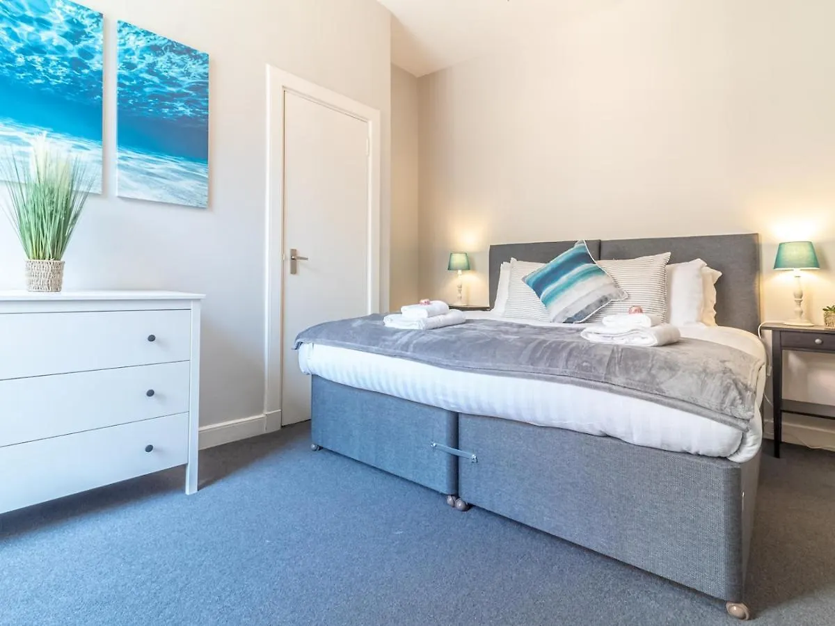 Pass The Keys Spacious And Homely Flat On The Royal Mile Edinburgh Apartment