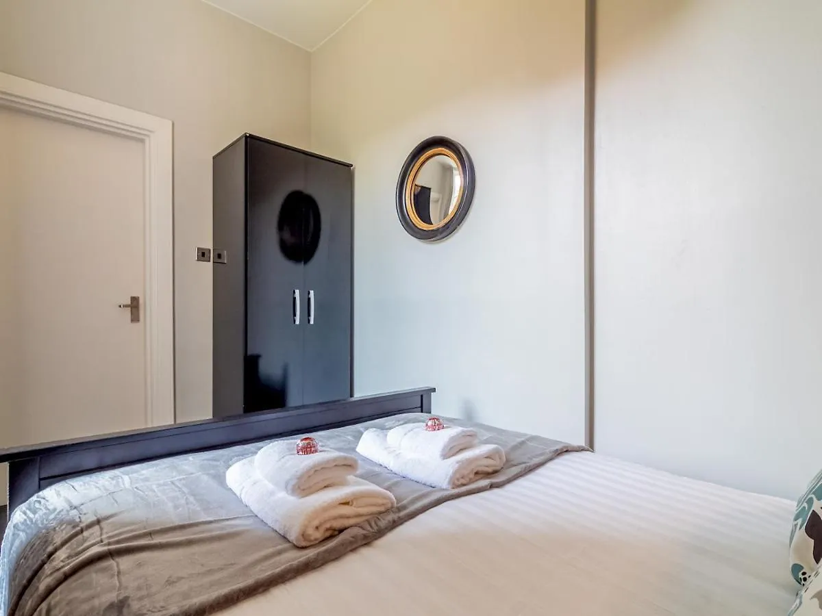 Pass The Keys Spacious And Homely Flat On The Royal Mile EDI 0*, Edinburgh Velká Británie
